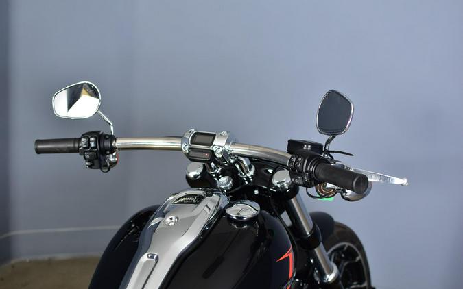2023 Harley-Davidson Breakout Vivid Black