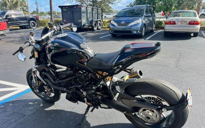 2016 Ducati Monster 1200 R Thrilling Black