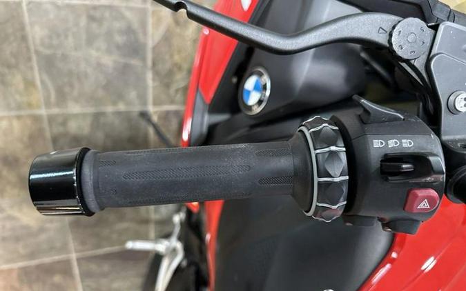 2022 BMW S 1000 R Racing Red