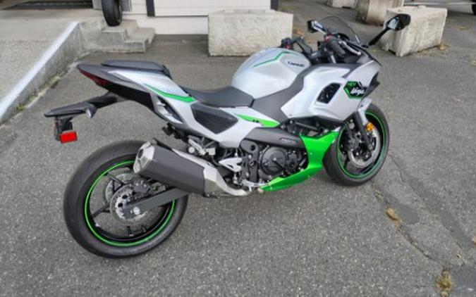 2024 Kawasaki Ninja 7 Hybrid ABS