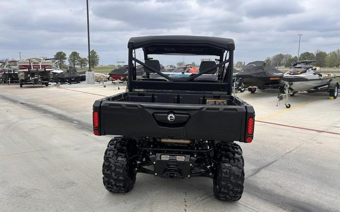2023 Can-Am® Defender DPS HD9 Timeless Black