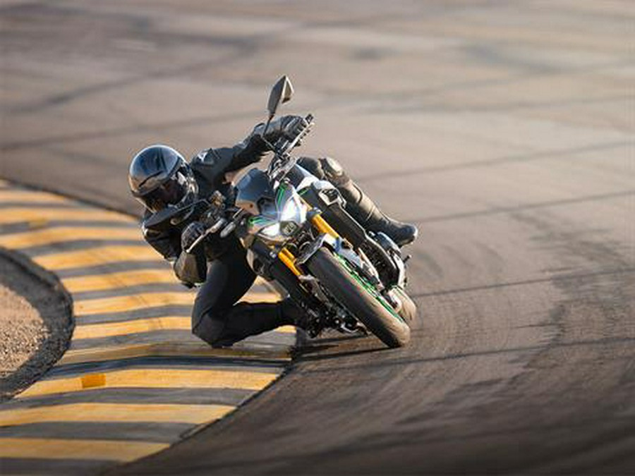 2025 Kawasaki Z900 SE ABS