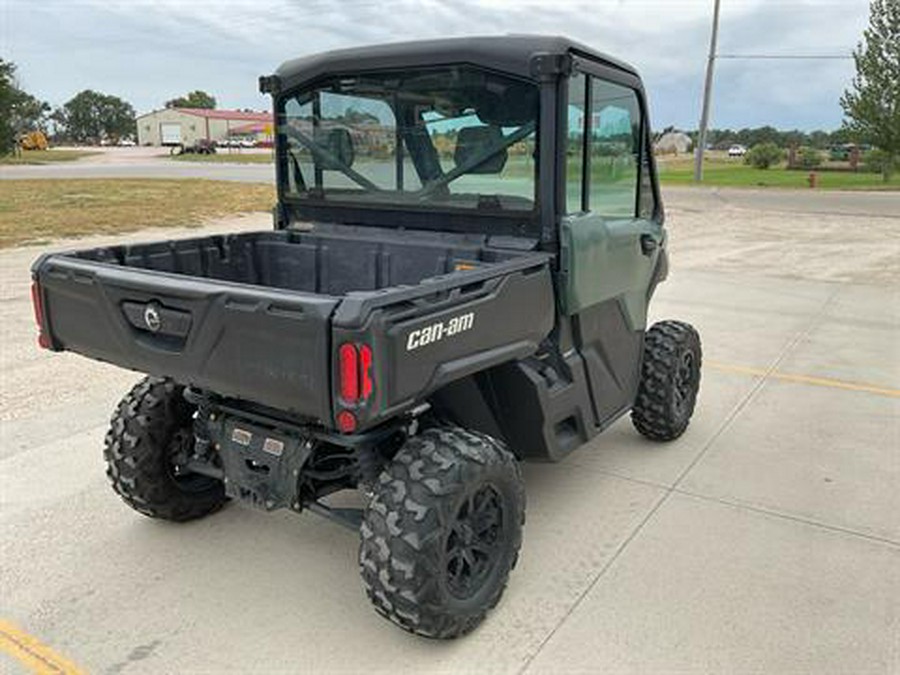 2024 Can-Am Defender DPS CAB