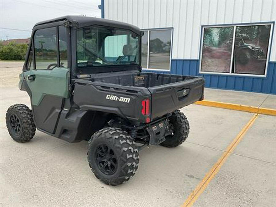 2024 Can-Am Defender DPS CAB