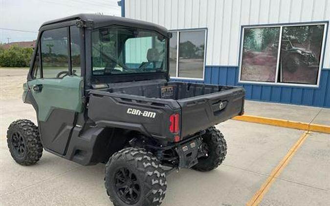 2024 Can-Am Defender DPS CAB