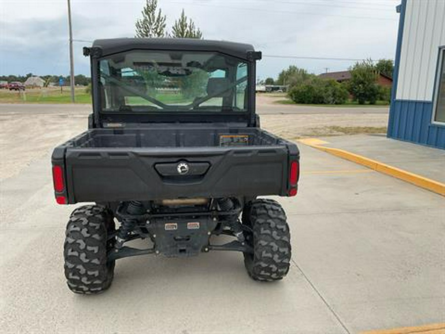 2024 Can-Am Defender DPS CAB