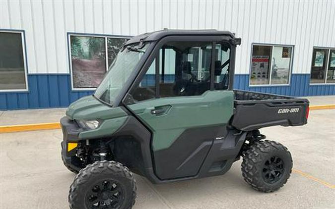 2024 Can-Am Defender DPS CAB