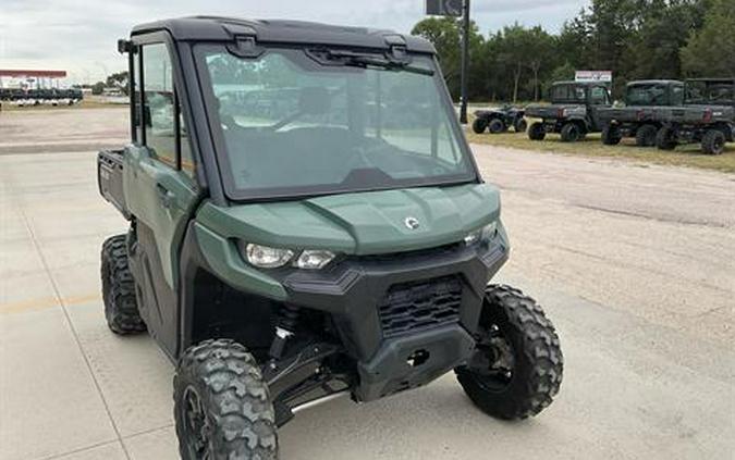 2024 Can-Am Defender DPS CAB