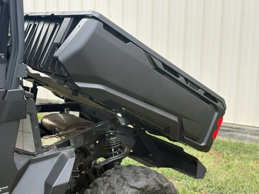 2023 Can-Am Defender MAX DPS HD9