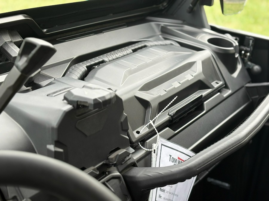 2023 Can-Am Defender MAX DPS HD9