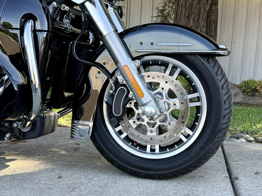 2016 FLHCUTG Tri Glide Ultra