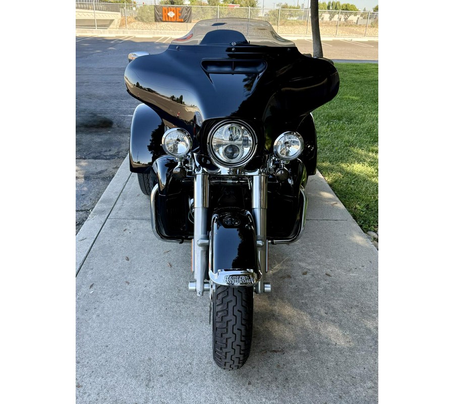 2016 FLHCUTG Tri Glide Ultra