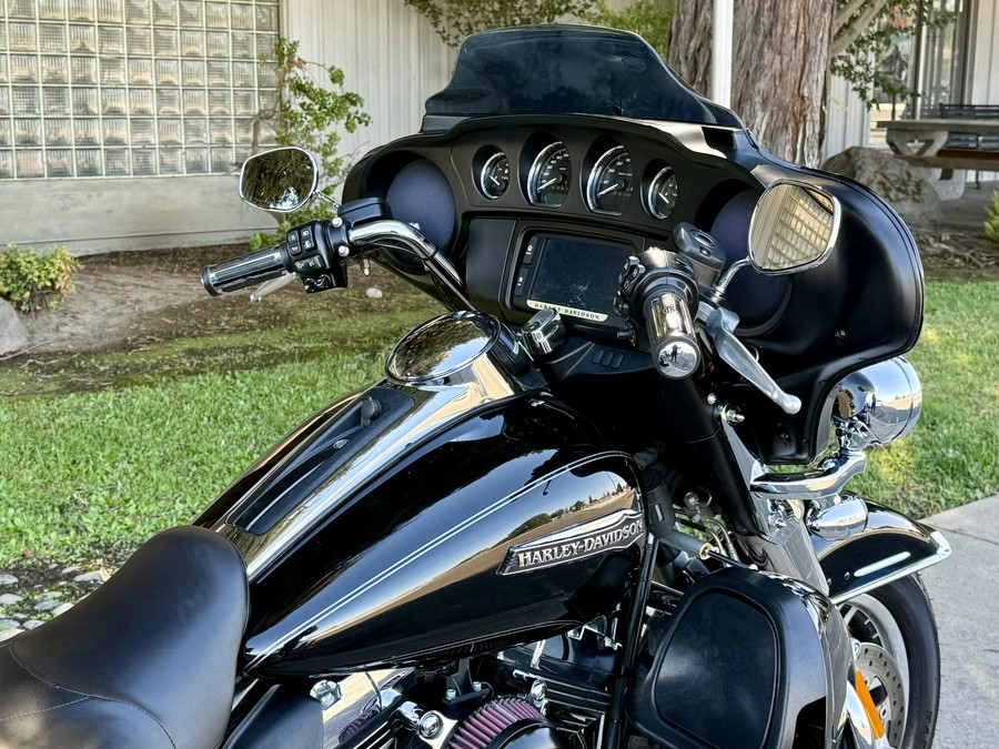 2016 FLHCUTG Tri Glide Ultra