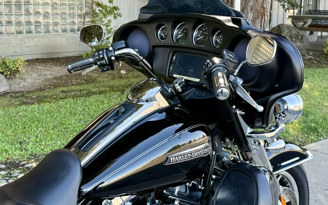 2016 FLHCUTG Tri Glide Ultra