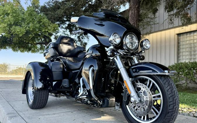 2016 FLHCUTG Tri Glide Ultra