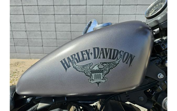 2016 Harley-Davidson® XL883N Iron 883