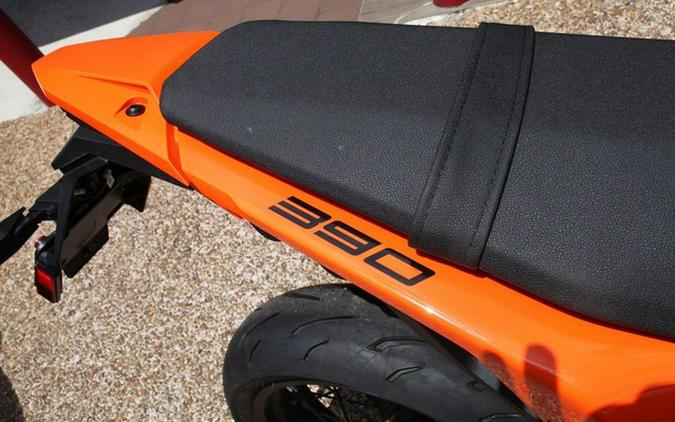 2026 KTM 390 SMC R