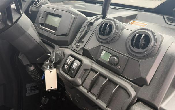 2026 Can-Am Defender MAX DPS CAB HD10