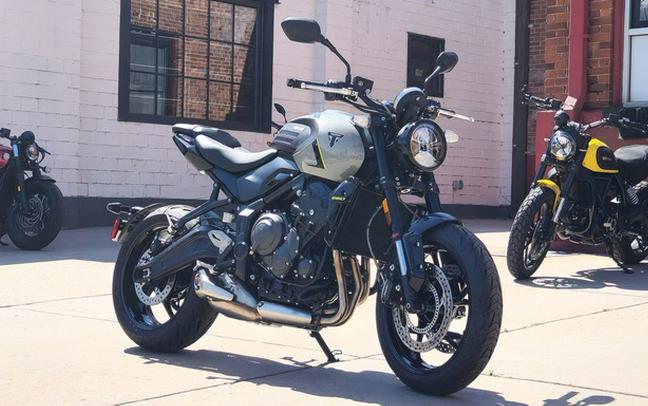2026 Triumph Trident 660 Stone Grey