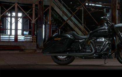 FLHRXS 2018 Road King Special
