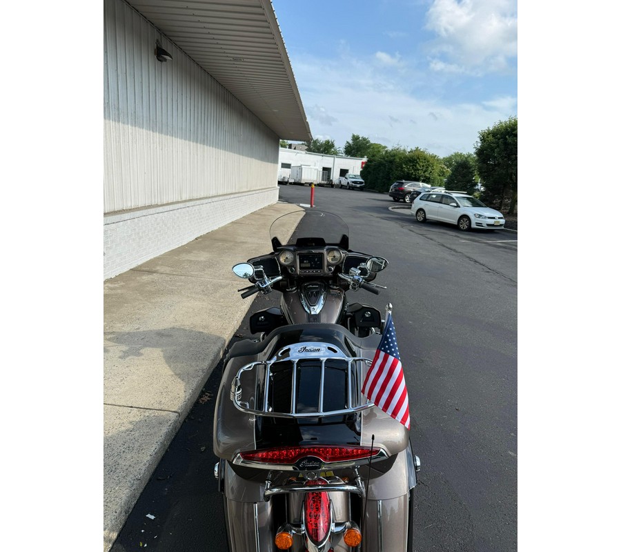 2019 INDIAN MOTORCYCLE Chief Roadmaster