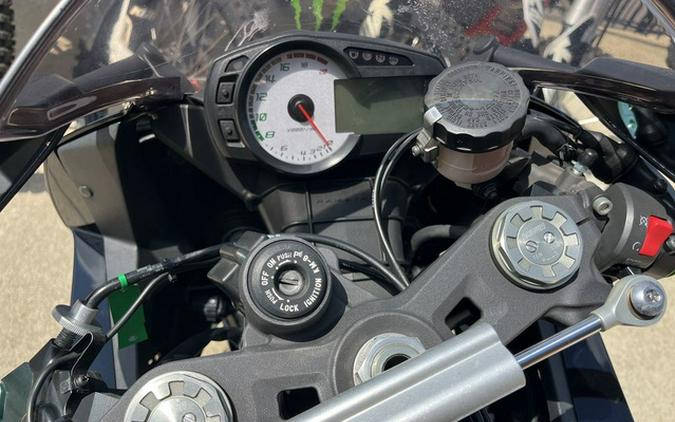 2009 Kawasaki Ninja ZX-6R Monster Energy