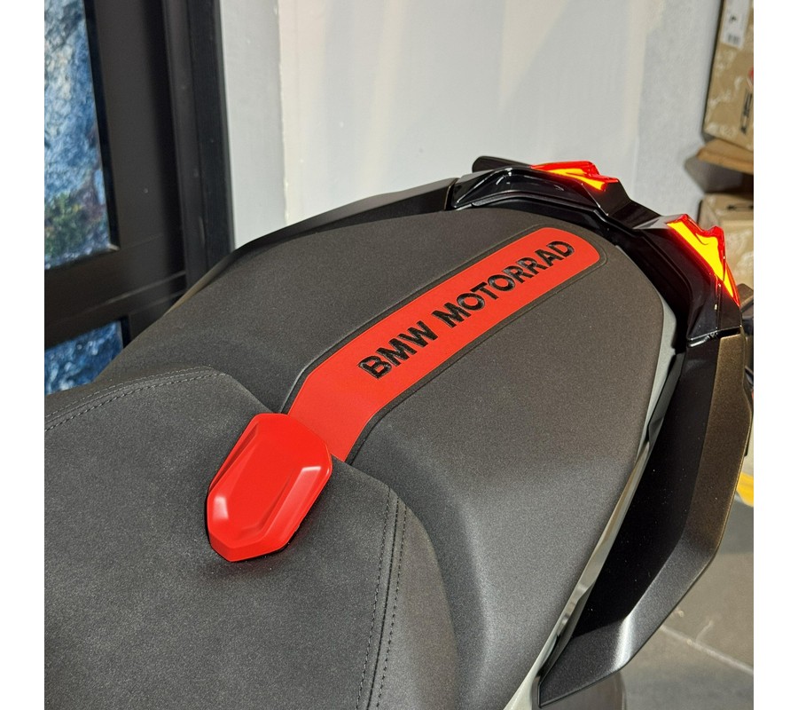 New 2026 BMW R 1300 R