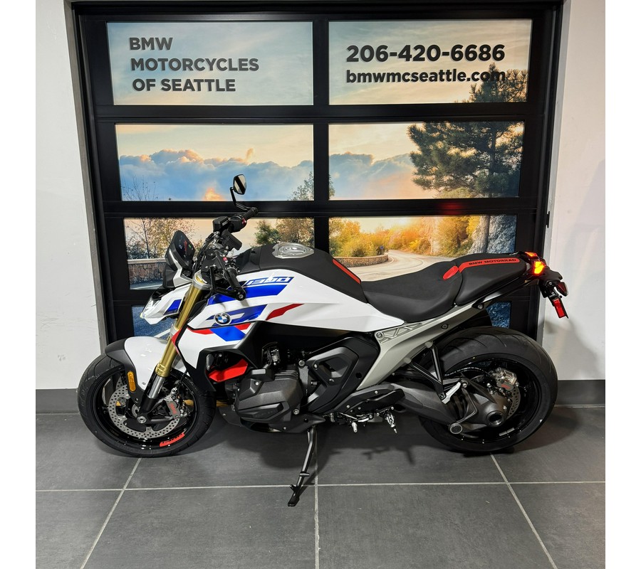 New 2026 BMW R 1300 R