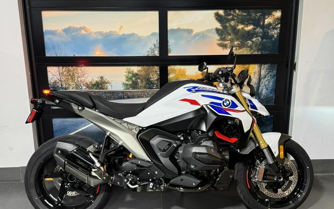 New 2026 BMW R 1300 R