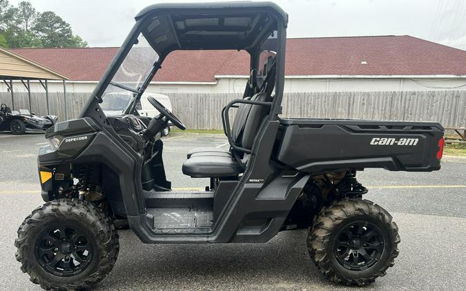 2025 Can-Am Defender DPS HD10