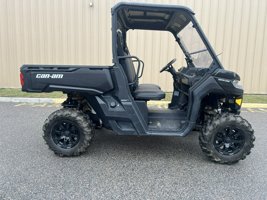 2025 Can-Am Defender DPS HD10
