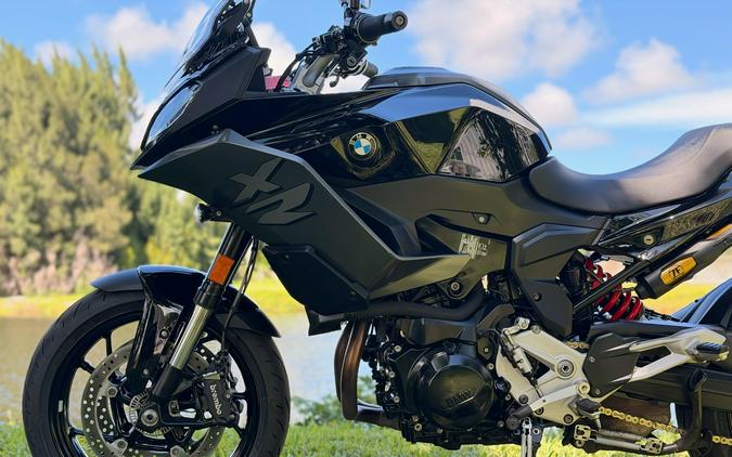 2022 BMW F 900 XR