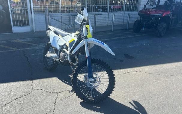 2025 Husqvarna Motorcycles FE 450