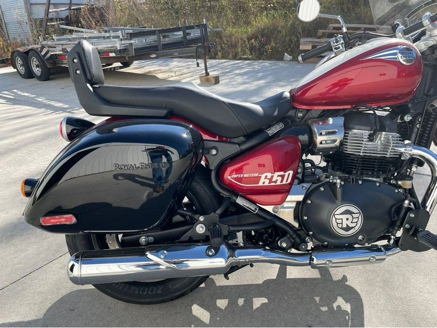 2024 Royal Enfield SUPER METEOR 650 - CELESTIAL RED