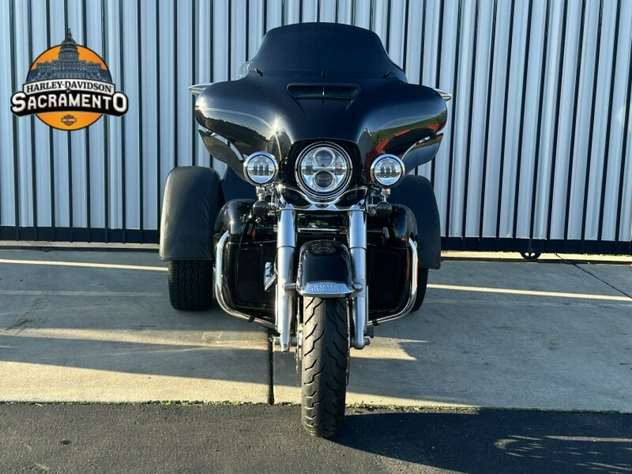 Harley-Davidson Tri Glide Ultra 2021 FLHTCUTG 857502A BLACK W/PINSTRIPE