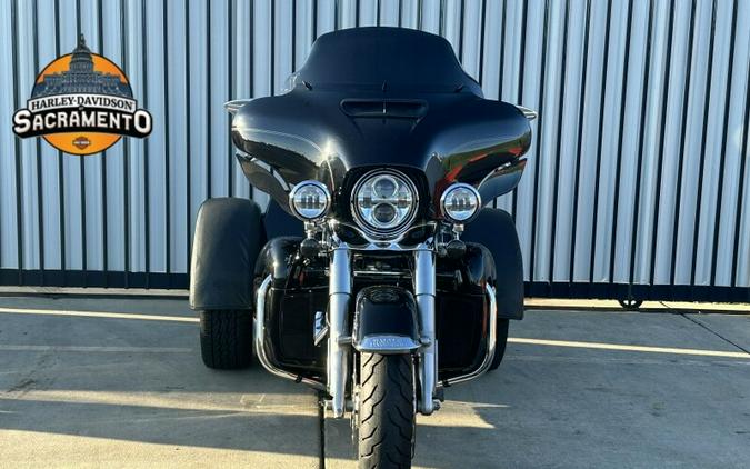 Harley-Davidson Tri Glide Ultra 2021 FLHTCUTG 857502A BLACK W/PINSTRIPE