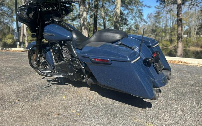 FLHXS 2019 Street Glide® Special