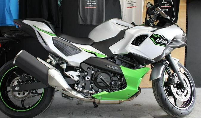 2024 Kawasaki Ninja® 7 Hybrid ABS