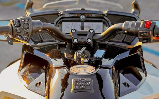 2023 Can-Am® SPYDER F3-T (SE6)