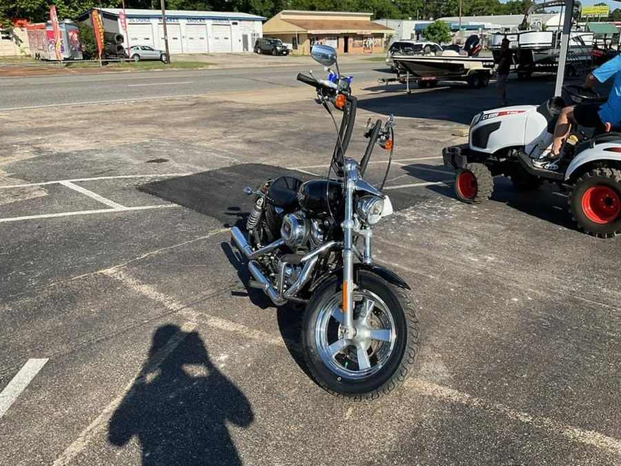 2016 Harley-Davidson® XL1200C - Sportster® 1200 Custom