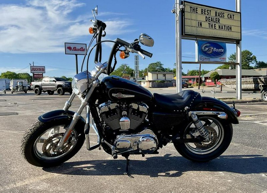 2016 Harley-Davidson® XL1200C - Sportster® 1200 Custom