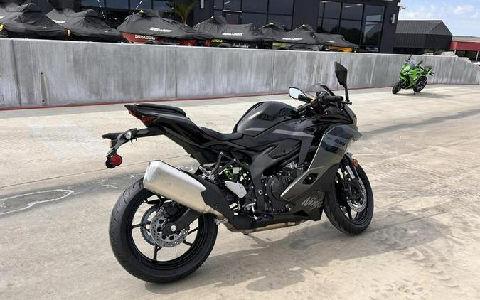 2026 Kawasaki Ninja® ZX™-4RR ABS