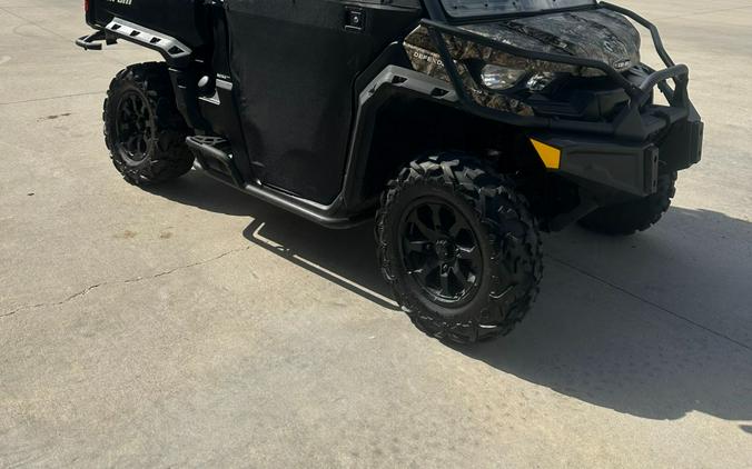 2023 Can-Am Defender DPS HD9