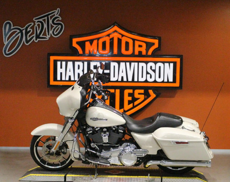 2022 Harley-Davidson® FLHX - Street Glide®