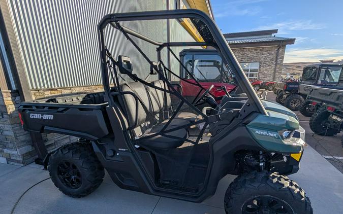 2025 Can-Am Defender DPS HD7