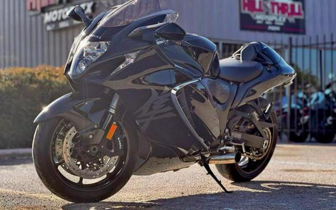 2022 Suzuki Hayabusa Review: Hypersport Track Time!