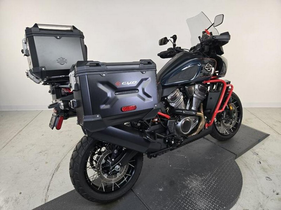 2025 Harley-Davidson® CVO™ Pan America®