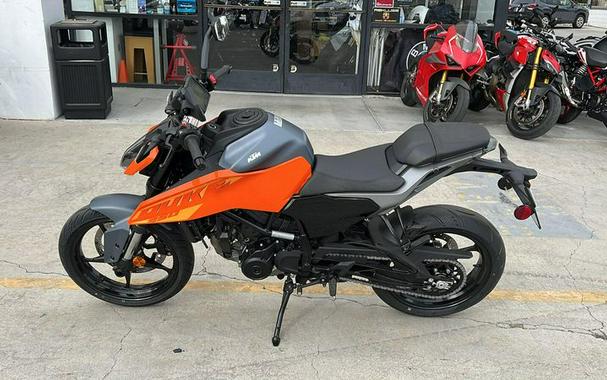 New 2024 KTM 250 DUKE