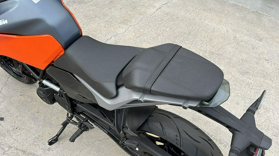 New 2024 KTM 250 DUKE