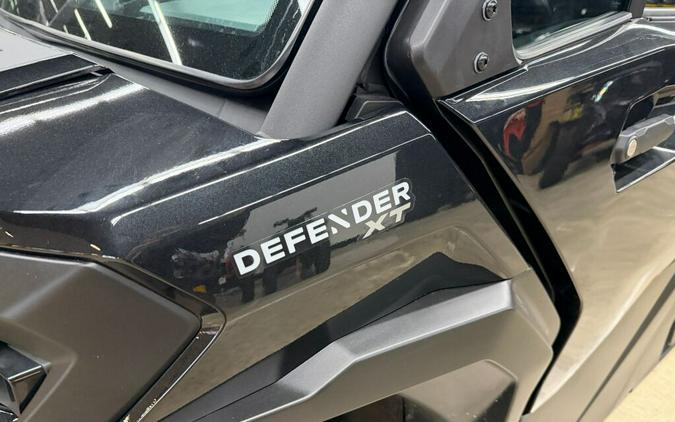 2026 Can-Am Defender MAX XT CAB HD11